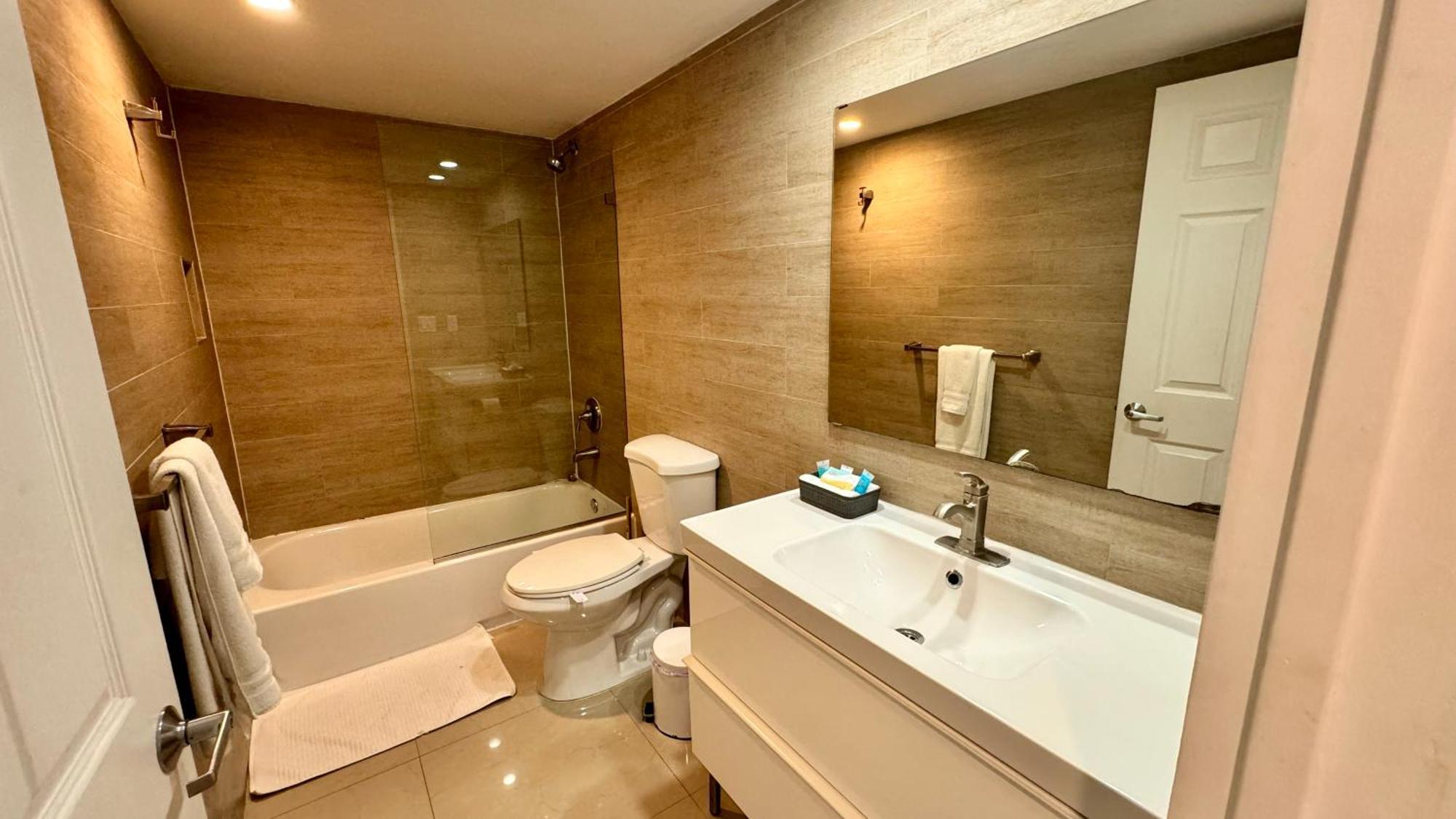 Sunny Isles, Beach Life! Parking Included 마이애미 비치 외부 사진